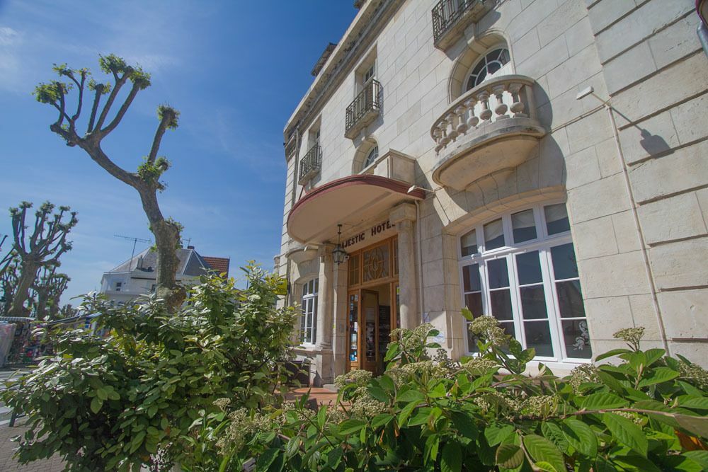 Logis Hotel Majestic Chatelaillon Plage - La Rochelle Dış mekan fotoğraf